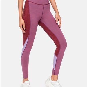 Outdoor Voices 7/8 Zoom Leggings - rhubarb small